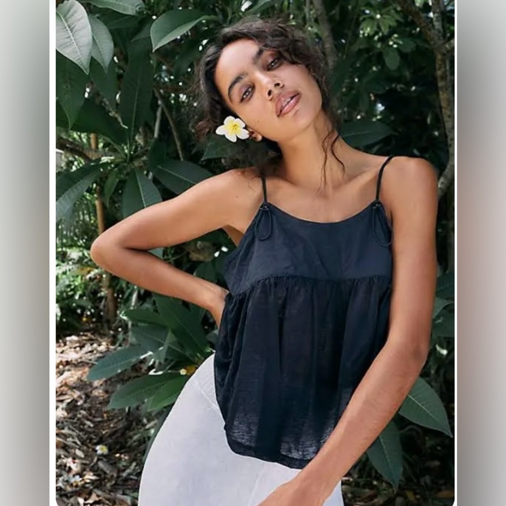Free People Movement Catch Me Drift Flowy Top Black tank size Large NWOT